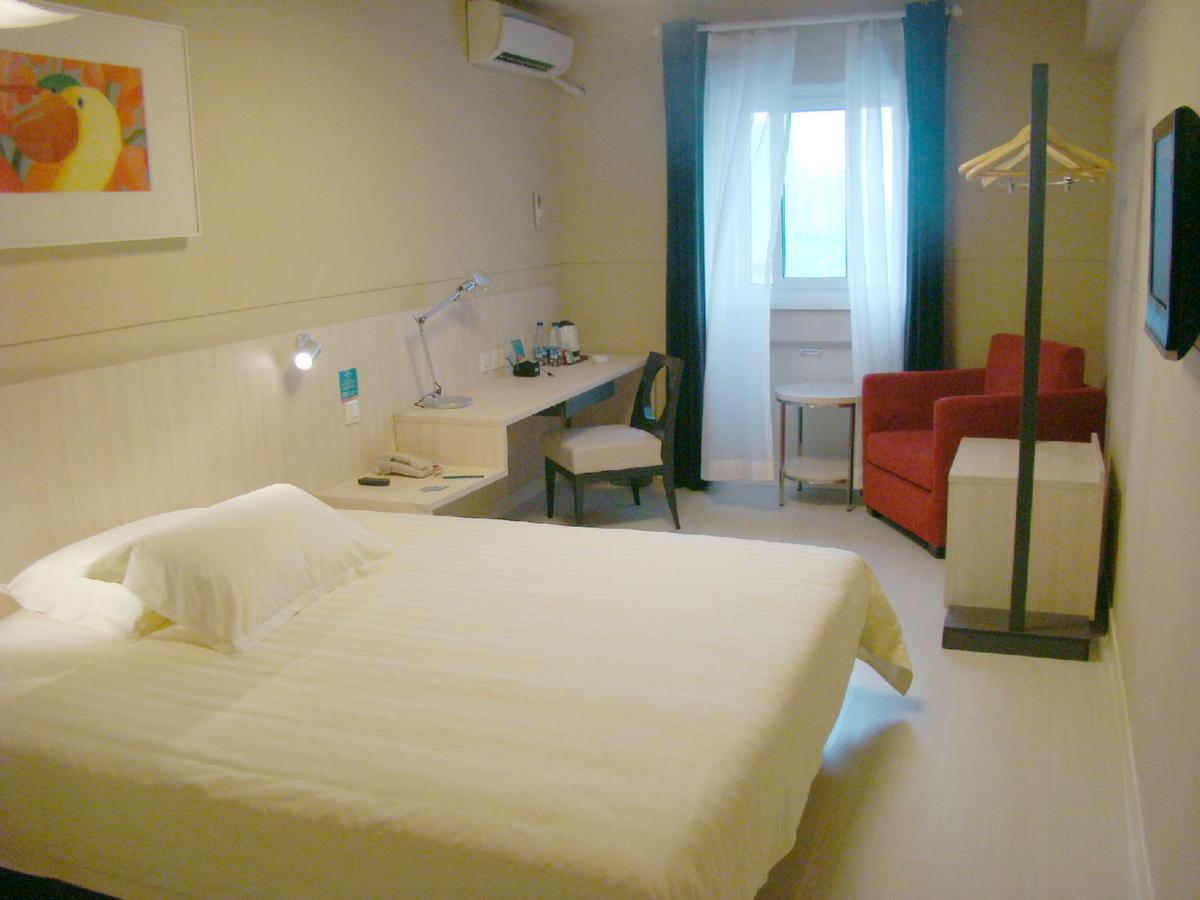 Jinjiang Inn Shenyang North Railway Station Huigong Square Exteriör bild